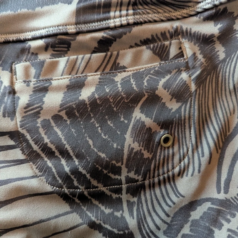 Athleta Black and Gray Patterned Sarong